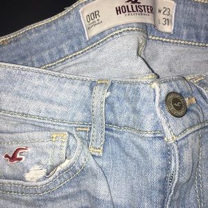 Hollister Light-Wash Women’s Ripped Skinny Jeans